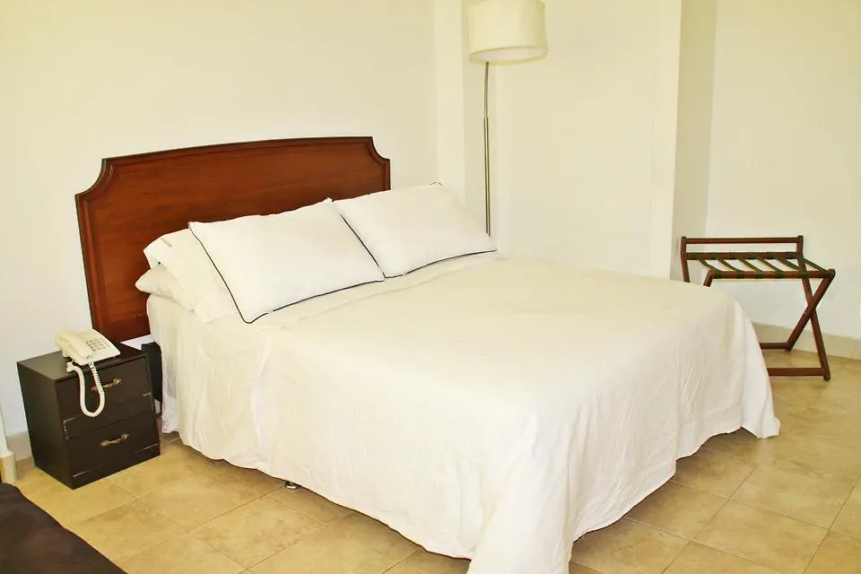 Ayenda 1404 Konfortinn Cali Hotel